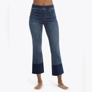 NWT SPANX -20231R Cropped Flare Denim Jeans Medium Wash- large